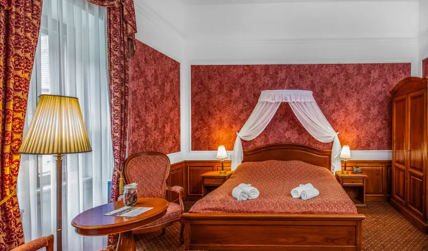 Kastlyhotel Sasvr Pardsasvr - Pnksd (min. 3 j)