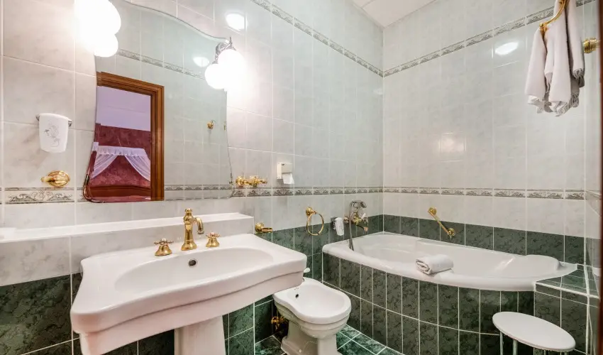 Kastlyhotel Sasvr Pardsasvr - Pnksd (min. 3 j)