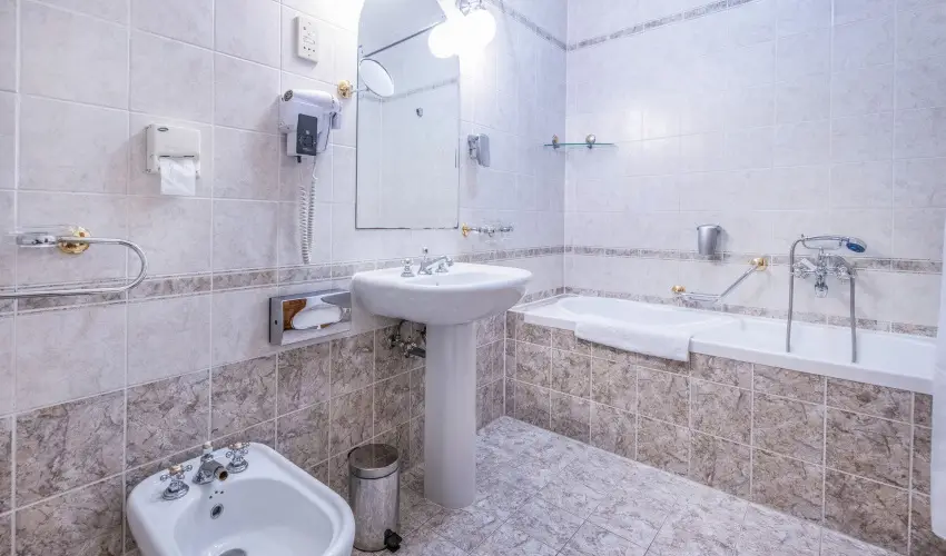 Kastlyhotel Sasvr Pardsasvr - Pnksd (min. 3 j)