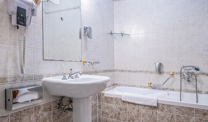 Kastlyhotel Sasvr Pardsasvr - Pnksd (min. 3 j)