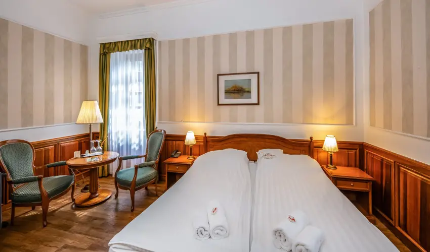 Kastlyhotel Sasvr Pardsasvr - Pnksd (min. 3 j)