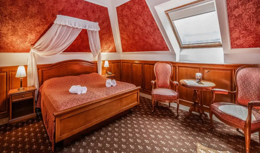 Kastlyhotel Sasvr Pardsasvr - Pnksd (min. 3 j)