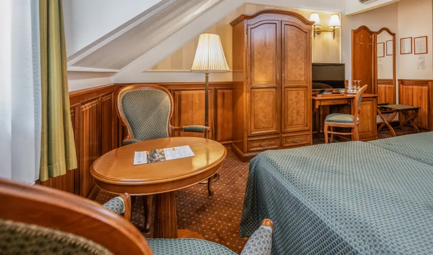 Kastlyhotel Sasvr Pardsasvr - Pnksd (min. 3 j)