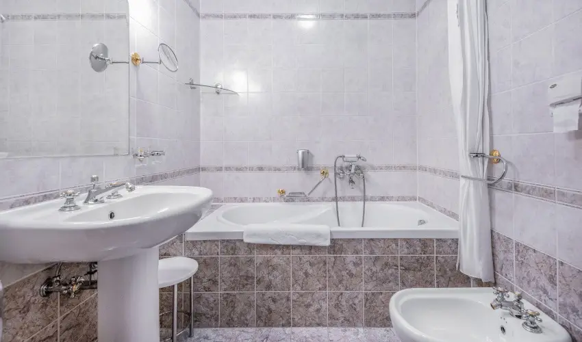 Kastlyhotel Sasvr Pardsasvr - Pnksd (min. 3 j)