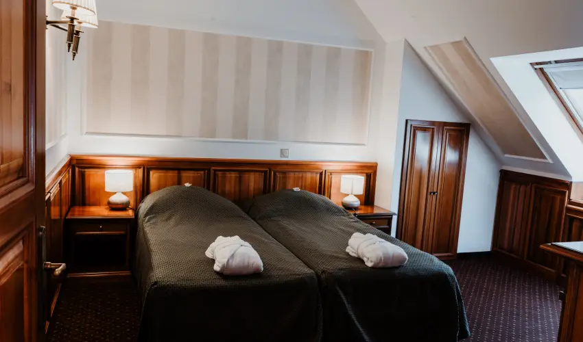 Kastlyhotel Sasvr Pardsasvr - Pnksd (min. 3 j)