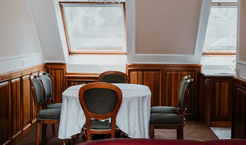 Kastlyhotel Sasvr Pardsasvr - Pnksd (min. 3 j)