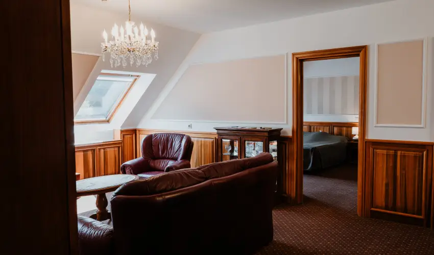 Kastlyhotel Sasvr Pardsasvr - Pnksd (min. 3 j)