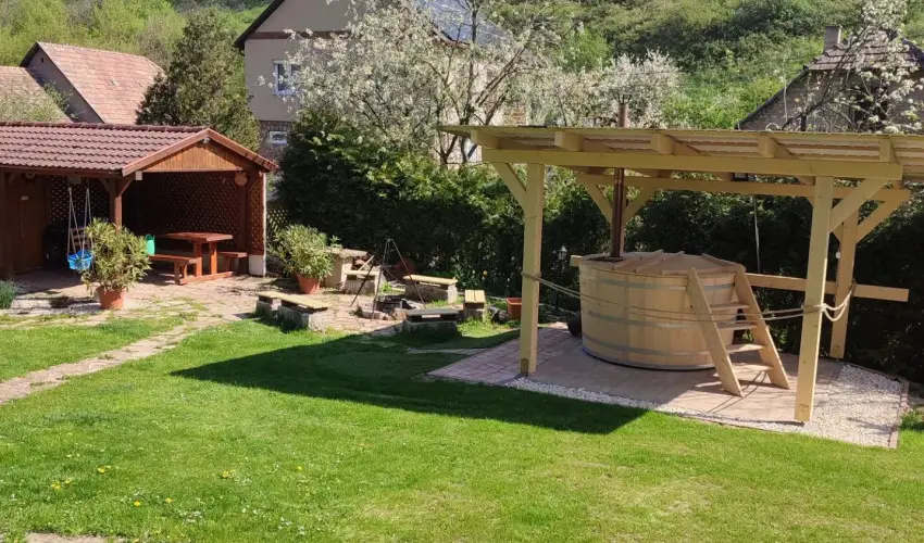 Kat�ng Vend�gh�z Tardos - P�nk�sd