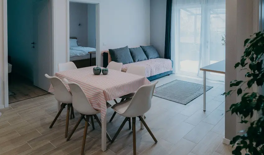 Kat�ng Vend�gh�z Tardos - P�nk�sd