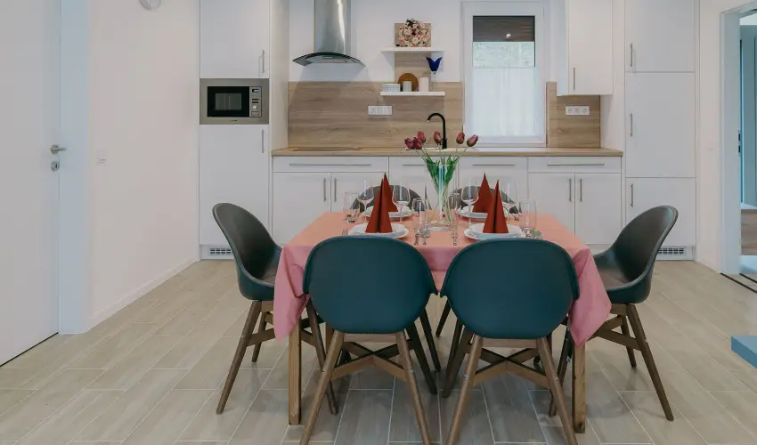 Kat�ng Vend�gh�z Tardos - P�nk�sd