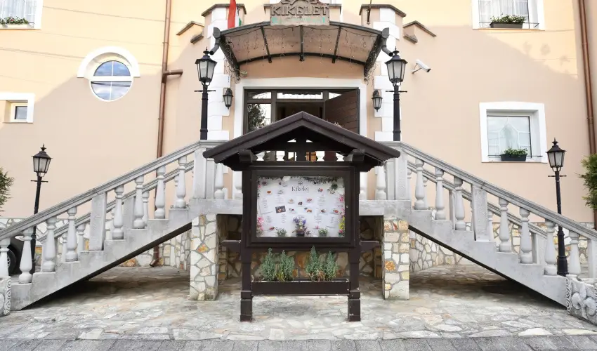 Kikelet Club Hotel Miskolctapolca - P�nk�sd
