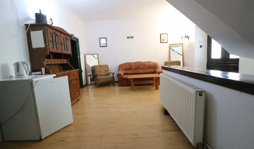 K�bor Macska Fogad� K�szeg - P�nk�sd