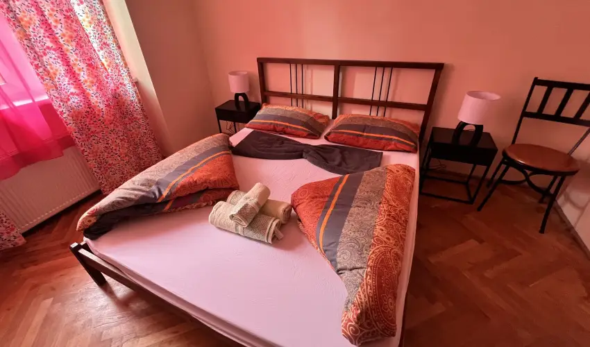 K�bor Macska Fogad� K�szeg - P�nk�sd
