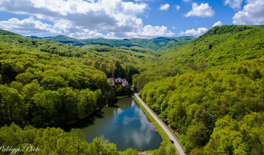 Kkapu Vadszkastly s Hotel & Apartments Nagyhuta - Pnksd (min. 2 j)