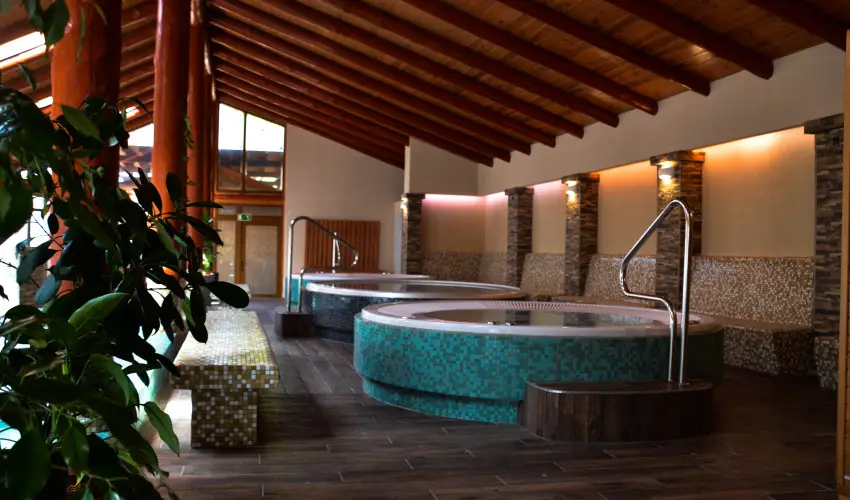 Kkapu Vadszkastly s Hotel & Apartments Nagyhuta - Pnksd (min. 2 j)