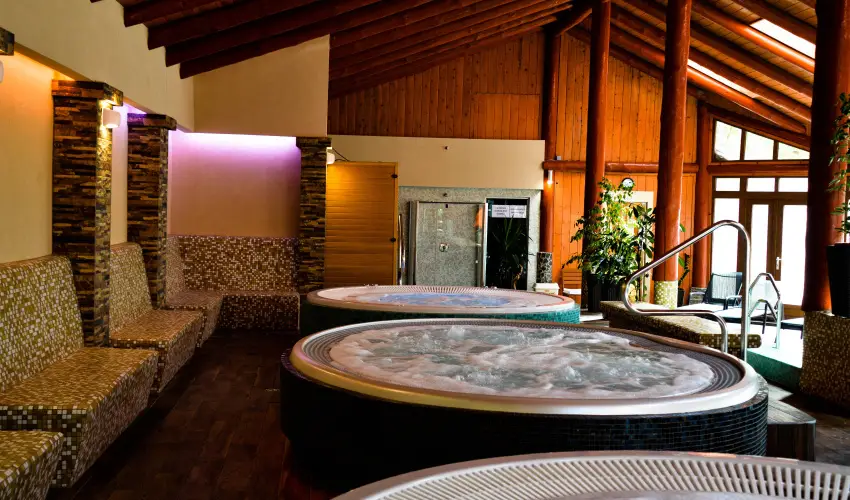 Kkapu Vadszkastly s Hotel & Apartments Nagyhuta - Pnksd (min. 2 j)