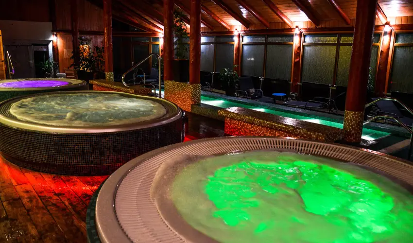 Kkapu Vadszkastly s Hotel & Apartments Nagyhuta - Pnksd (min. 2 j)