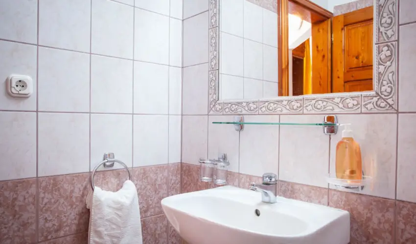 Kkapu Vadszkastly s Hotel & Apartments Nagyhuta - Pnksd (min. 2 j)