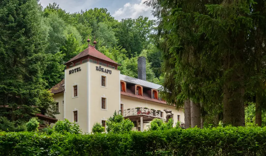 Kkapu Vadszkastly s Hotel & Apartments Nagyhuta - Pnksd (min. 2 j)