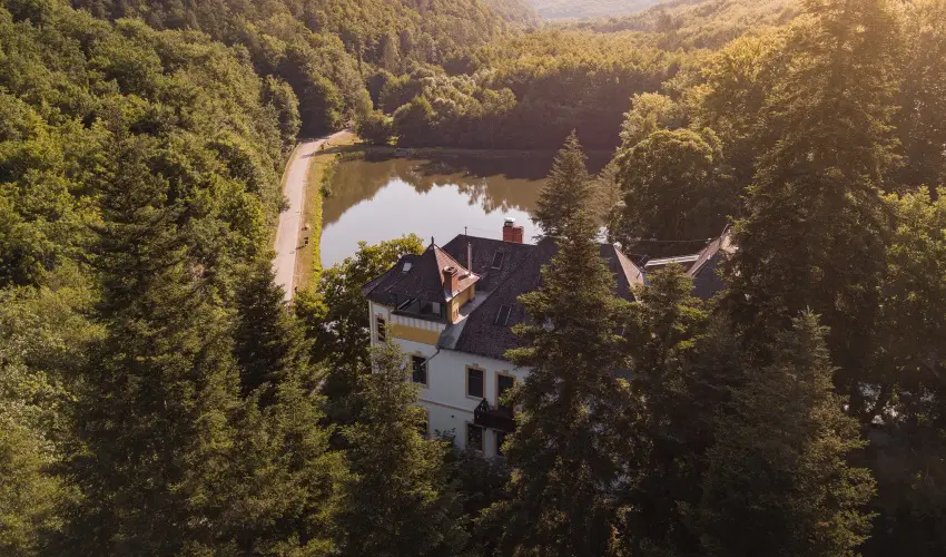 Kkapu Vadszkastly s Hotel & Apartments Nagyhuta - Pnksd (min. 2 j)