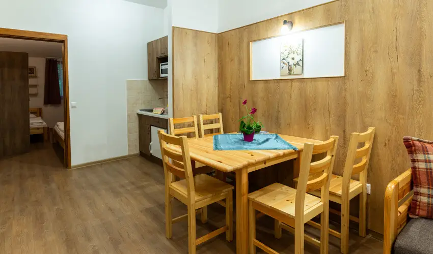 Kkapu Vadszkastly s Hotel & Apartments Nagyhuta - Pnksd (min. 2 j)