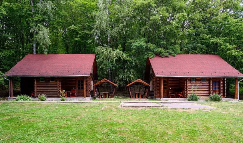 Kkapu Vadszkastly s Hotel & Apartments Nagyhuta - Pnksd (min. 2 j)