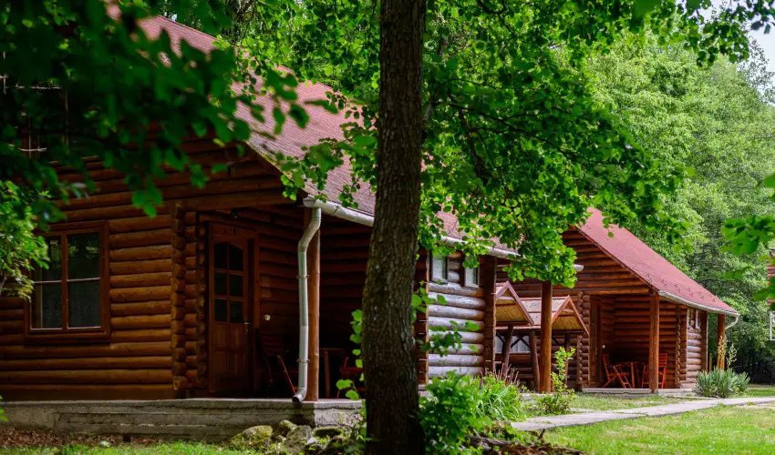 Kkapu Vadszkastly s Hotel & Apartments Nagyhuta - Pnksd (min. 2 j)