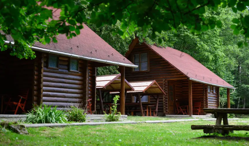 Kkapu Vadszkastly s Hotel & Apartments Nagyhuta - Pnksd (min. 2 j)