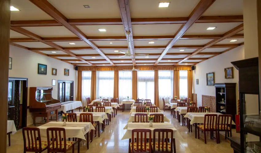 Komfort Hotel Platn Harkny - Pnksd 