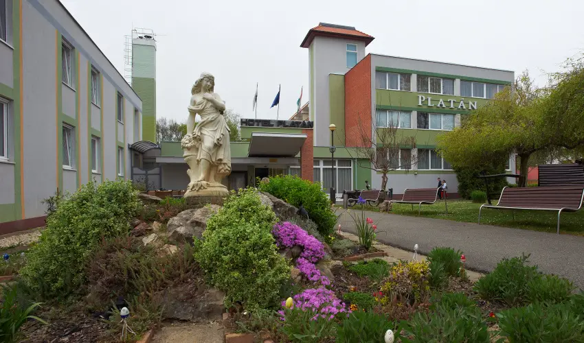 Komfort Hotel Platn Harkny - Pnksd 