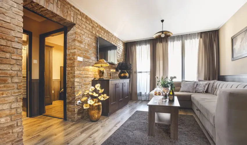 Koml Hotel Gyula - Pnksd (min. 2 j)