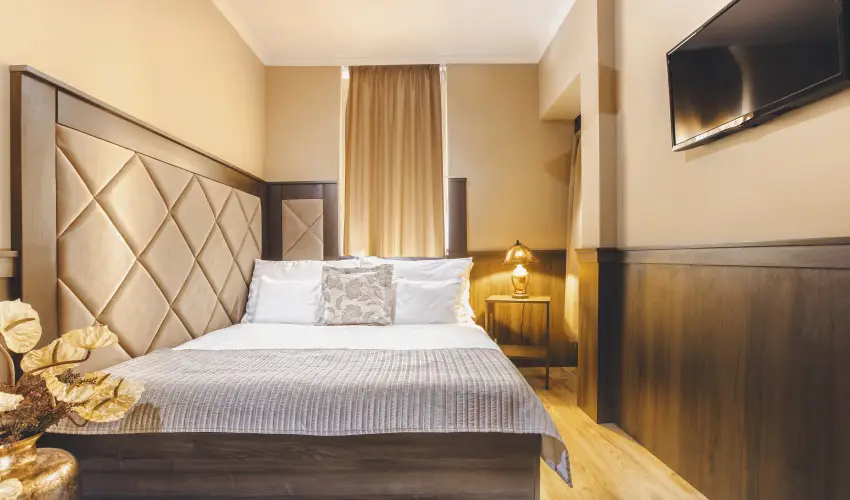 Koml Hotel Gyula - Pnksd (min. 2 j)