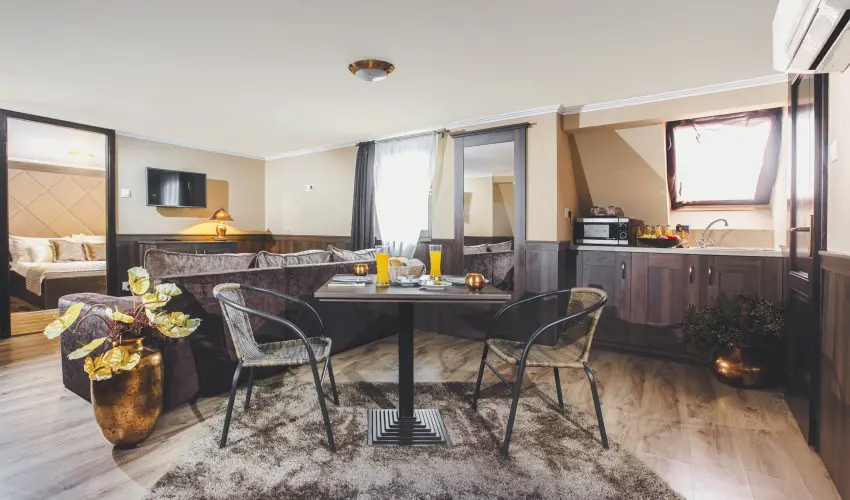 Koml Hotel Gyula - Pnksd (min. 2 j)