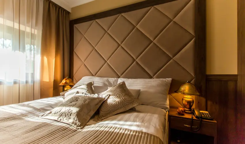 Koml Hotel Gyula - Pnksd (min. 2 j)