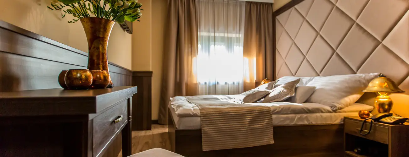 Koml Hotel Gyula - Pnksd (min. 2 j)