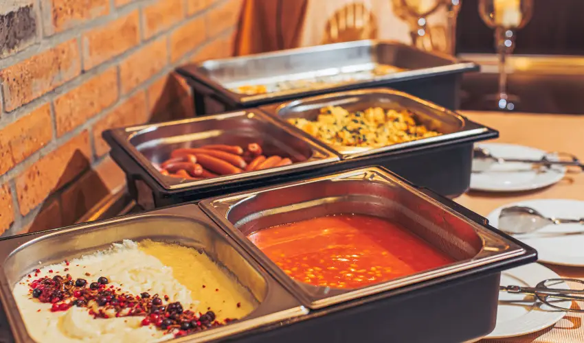 Koml Hotel Gyula - Pnksd (min. 2 j)