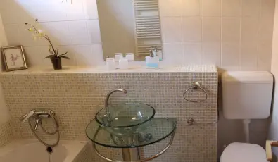 K�szeghegyalja Vend�gh�z Horv�tzsid�ny