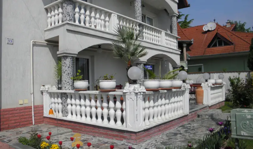 Kristly Apartman Hvz - Pnksd (min. 2 j)