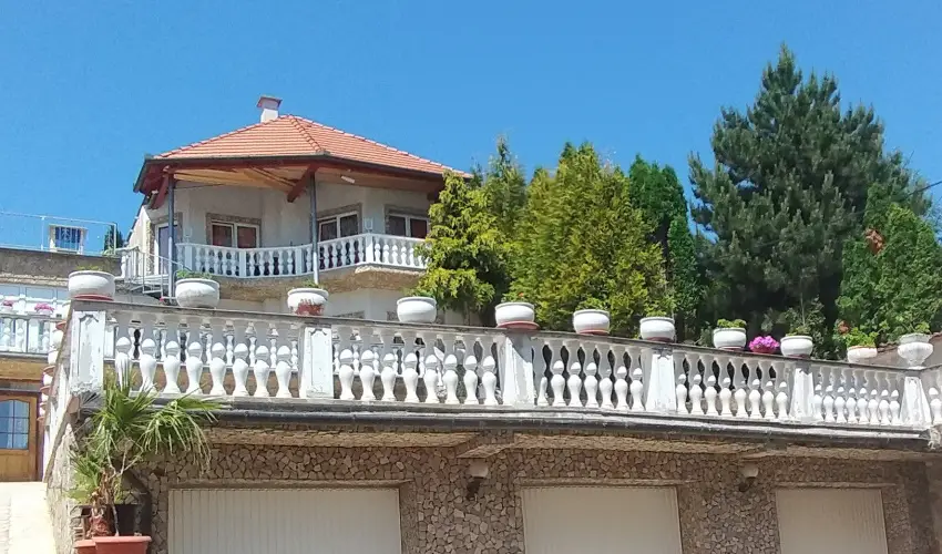 Kristly Apartman Hvz - Pnksd (min. 2 j)