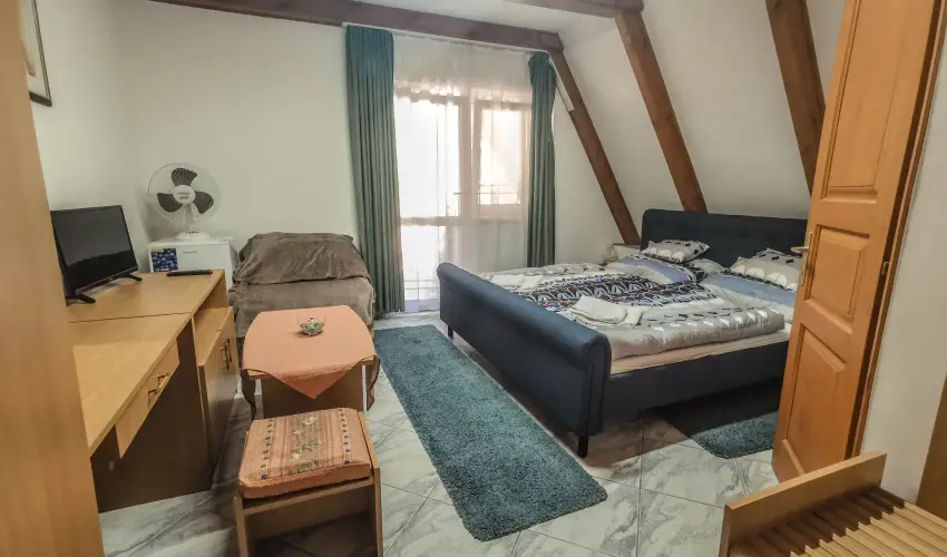 Kristly Apartman Hvz - Pnksd (min. 2 j)