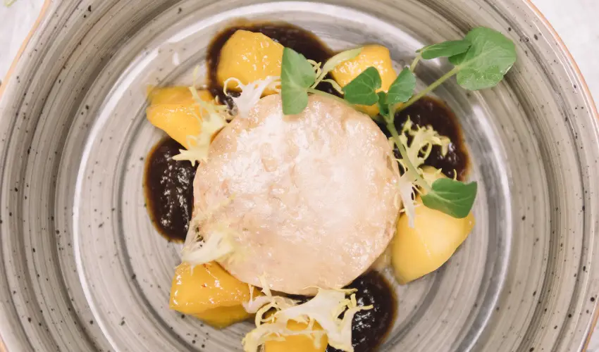 Kristly Imperial Hotel Tata - Pnksd