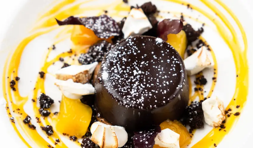 Kristly Imperial Hotel Tata - Pnksd