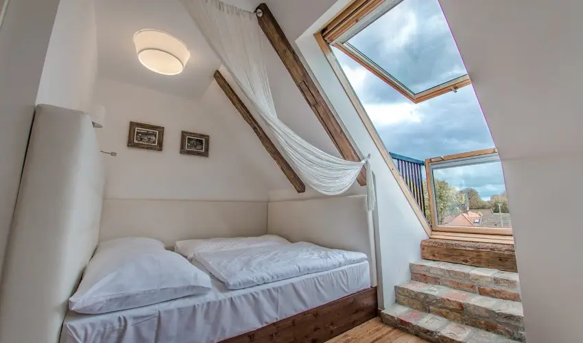 Kristly Imperial Hotel Tata - Pnksd