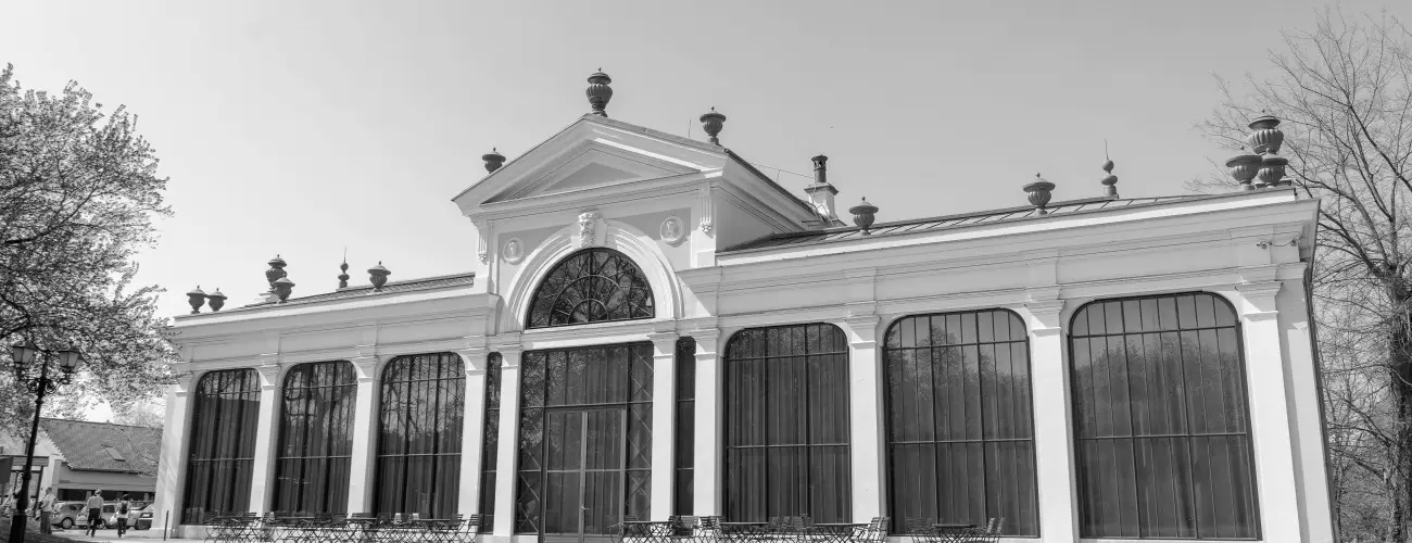 Kristly Imperial Hotel Tata - Pnksd