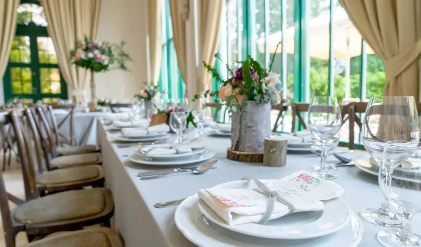 Kristly Imperial Hotel Tata - Pnksd