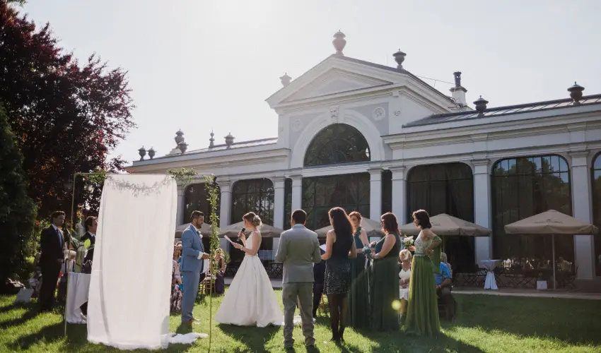 Kristly Imperial Hotel Tata - Pnksd