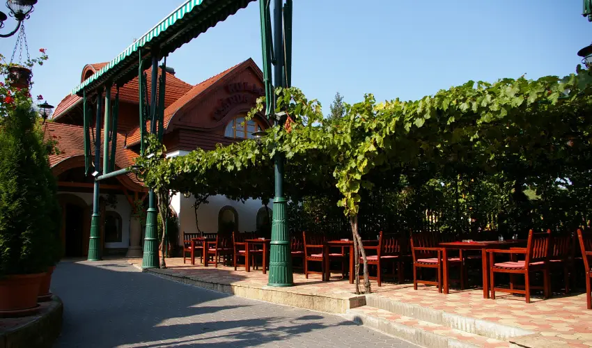 Kulacs Csrda & Panzi Eger - Pnksd (min. 2 j)