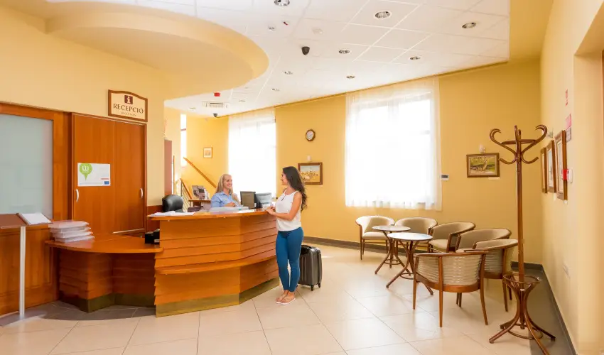 Hotel Kumnia Kisjszlls - Pnksd