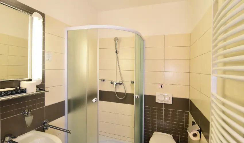 Hotel Kumnia Kisjszlls - Pnksd