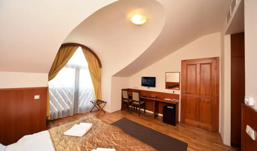 Hotel Kumnia Kisjszlls - Pnksd